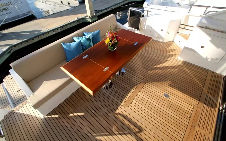 Distinctively Dyna 60ft Dyna Yachts Yacht For Sale