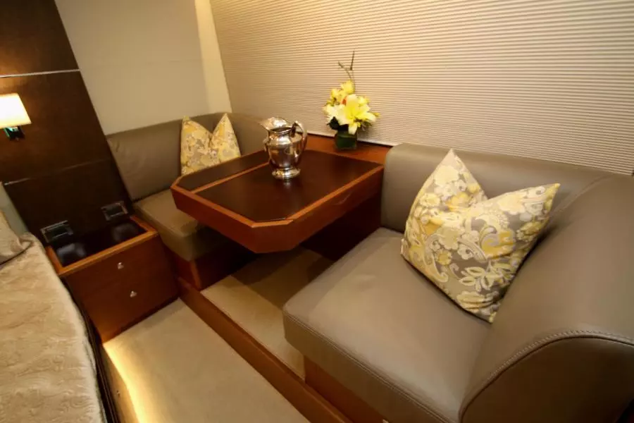 Distinctively Dyna 60ft Dyna Yachts Yacht For Sale