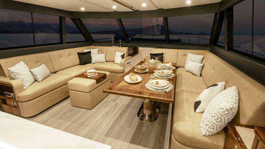 018 Riviera 72 SMY SII Saloon