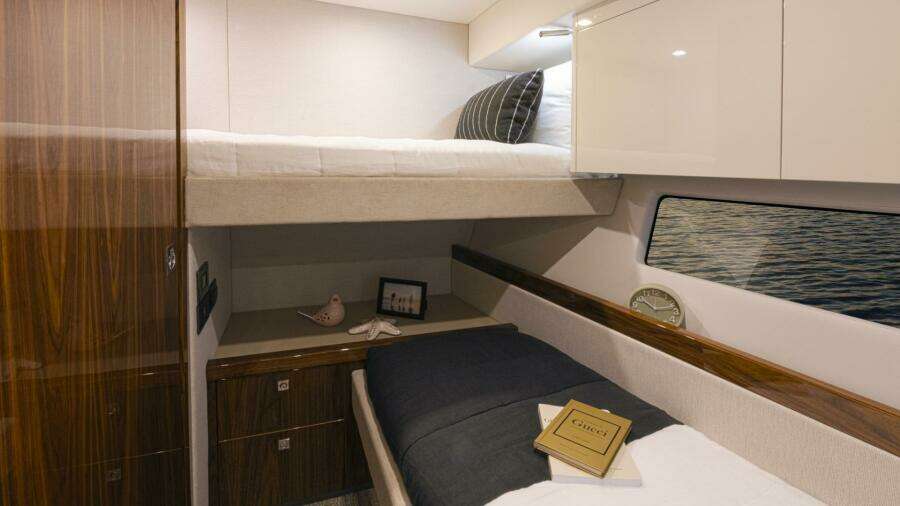 028 Riviera 72 SMY SII Starboard Stateroom