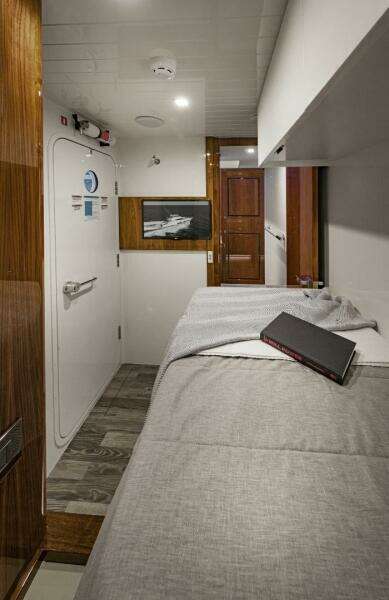 035 Riviera 72 SMY SII Optional Crew Cabin