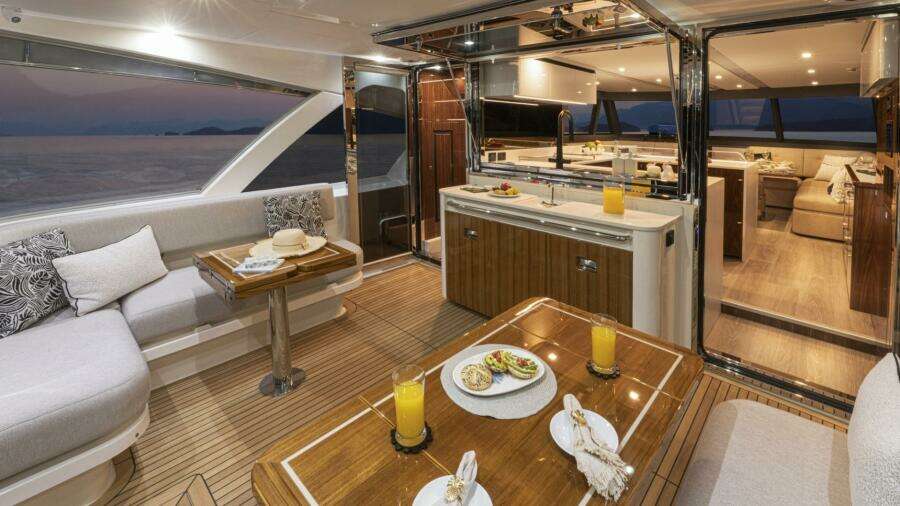 014 Riviera 72 SMY SII Aft Deck