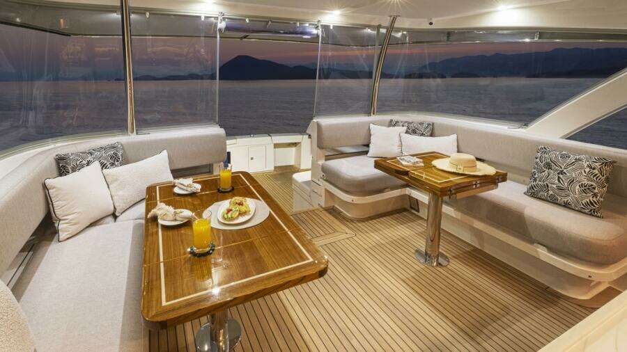 015 Riviera 72 SMY SII Aft Deck