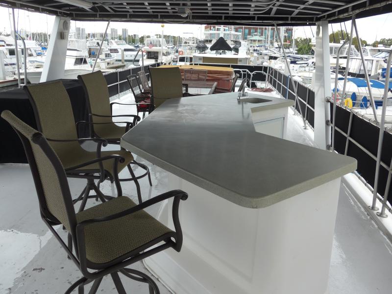 Deck Bar