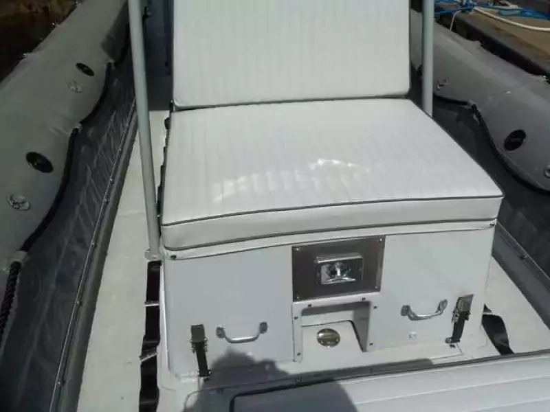 CONSOLE SEAT