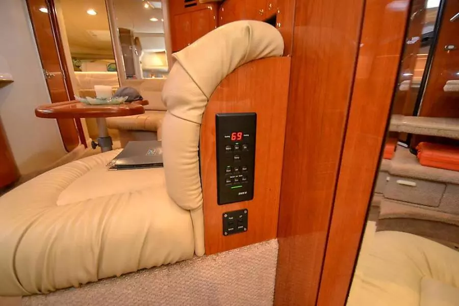 2000 Sea Ray 380 Sundancer-16.jpg