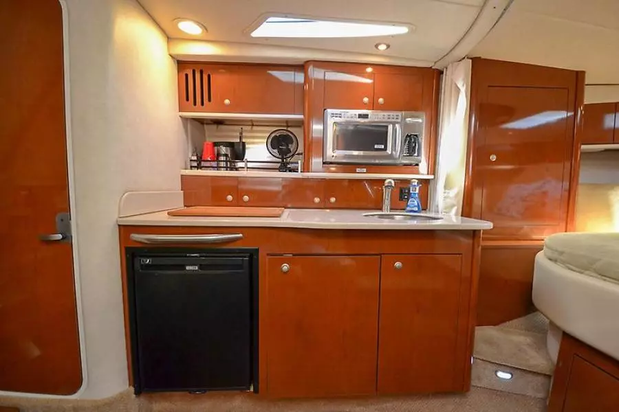 2008 Sea Ray 330 Sundancer-17.jpg