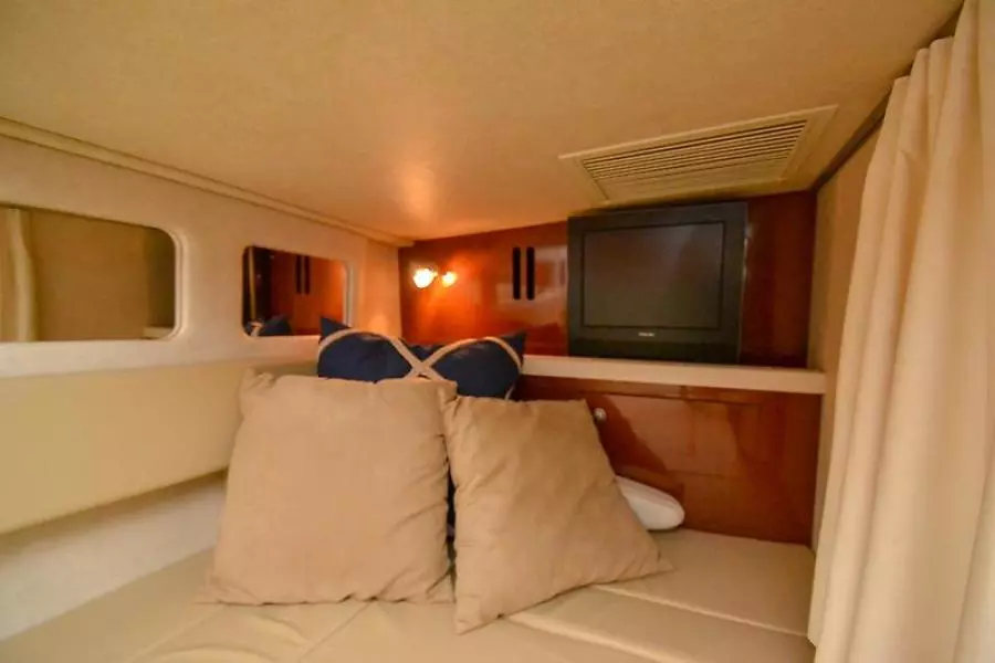 2008 Sea Ray 330 Sundancer-24.jpg