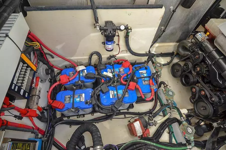 2008 Sea Ray 330 Sundancer-36.jpg