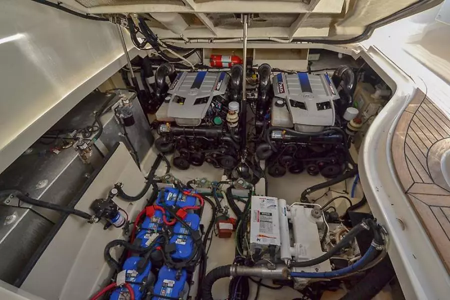 2008 Sea Ray 330 Sundancer-35.jpg