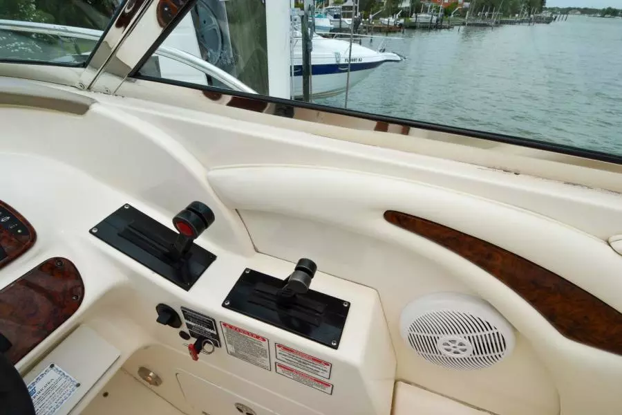 2003 Sea Ray 290 Sun Sport