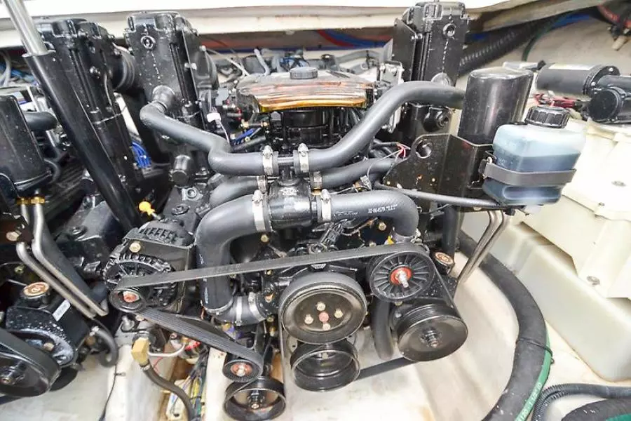 2006 Sea Ray 300 Sundancer-11-2.jpg