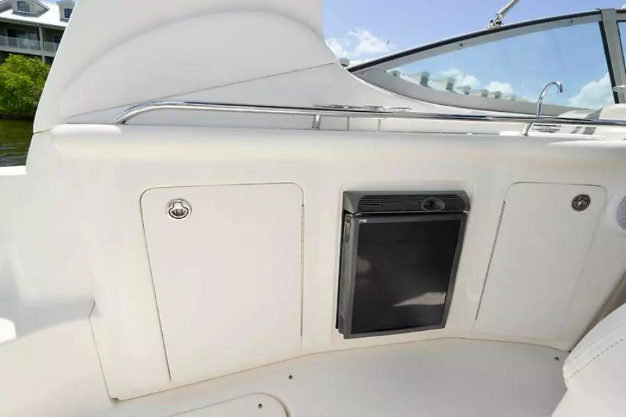 2006 Sea Ray 300 Sundancer-36-2.jpg