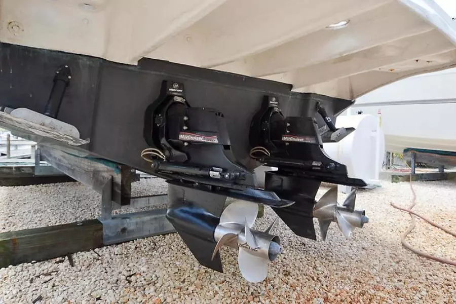 2006 Sea Ray 300 Sundancer-1-2.jpg