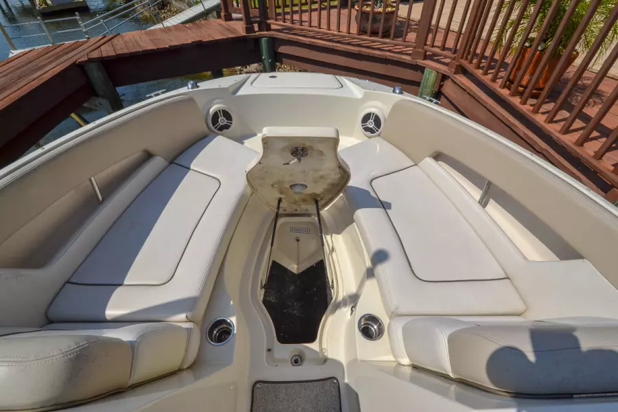 2009 Sea Ray 230 Sundeck
