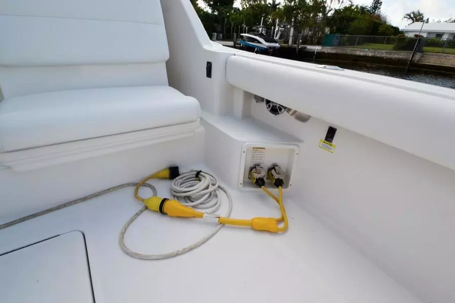 2001 Tiara Yachts 3500 Open