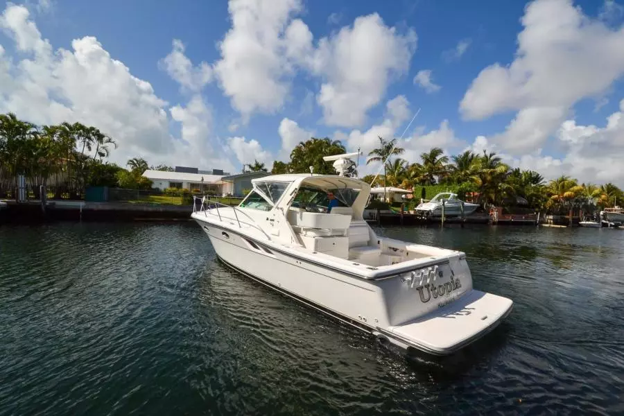2001 Tiara Yachts 3500 Open