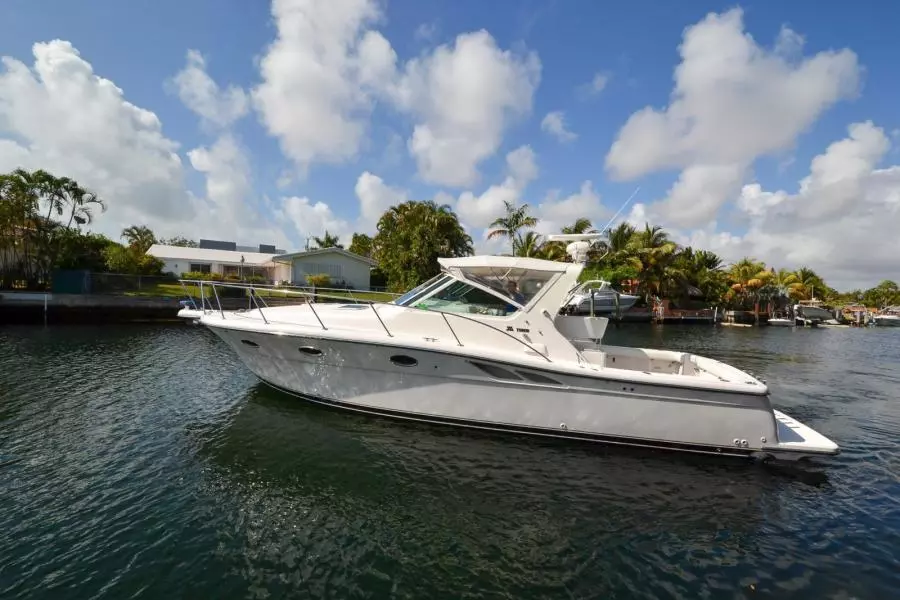 2001 Tiara Yachts 3500 Open
