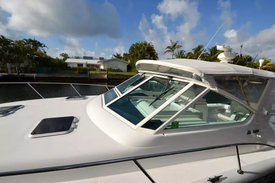 2001 Tiara Yachts 3500 Open