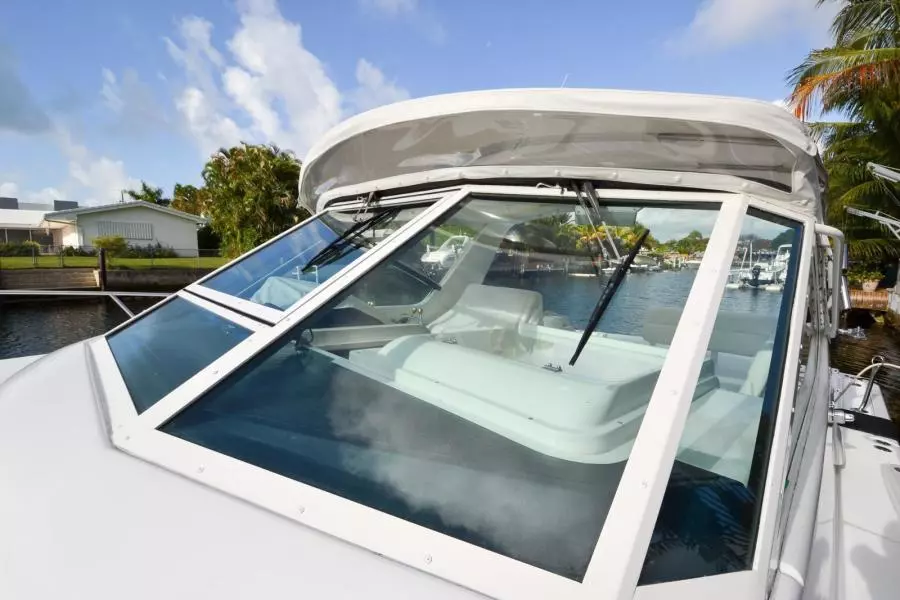 2001 Tiara Yachts 3500 Open