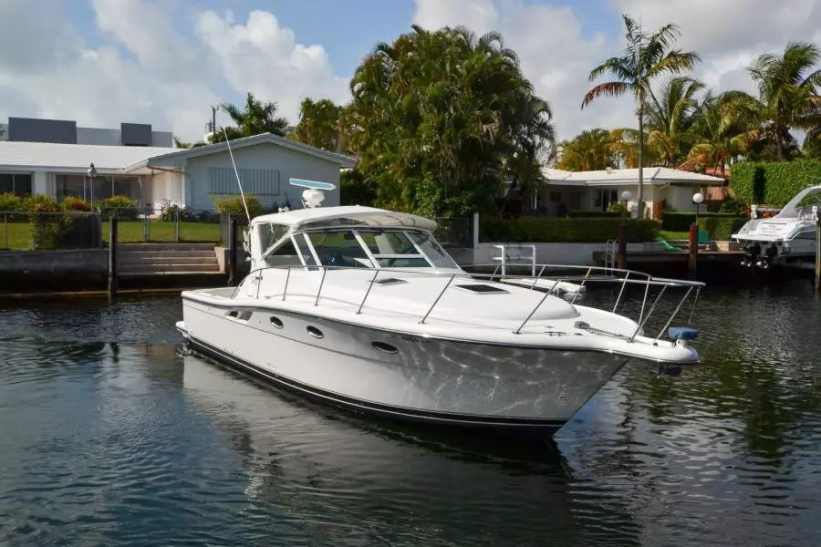 2001 Tiara Yachts 3500 Open