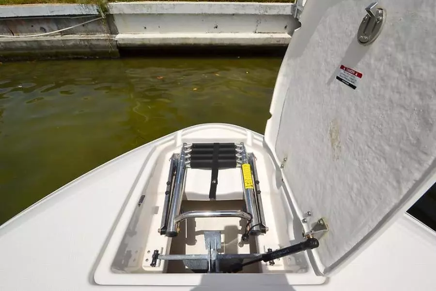 2009 Chaparral 276 SSX-40.jpg