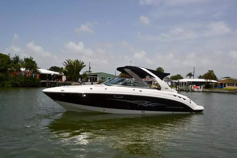 2009 Chaparral 276 SSX-4.jpg