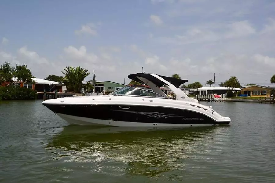 2009 Chaparral 276 SSX-5.jpg