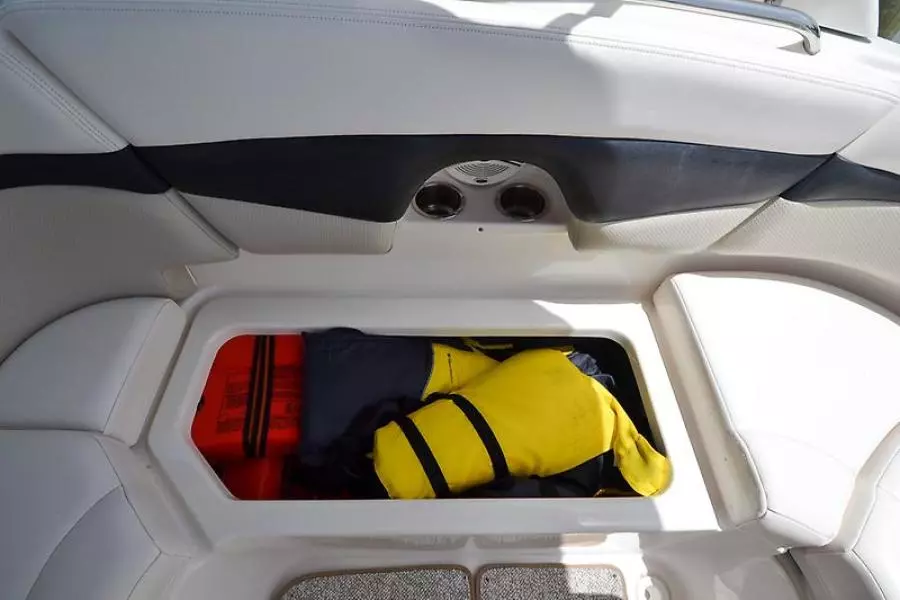 2009 Chaparral 276 SSX-37.jpg