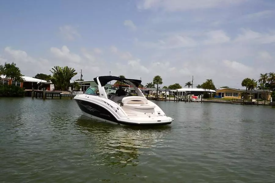 2009 Chaparral 276 SSX-9.jpg