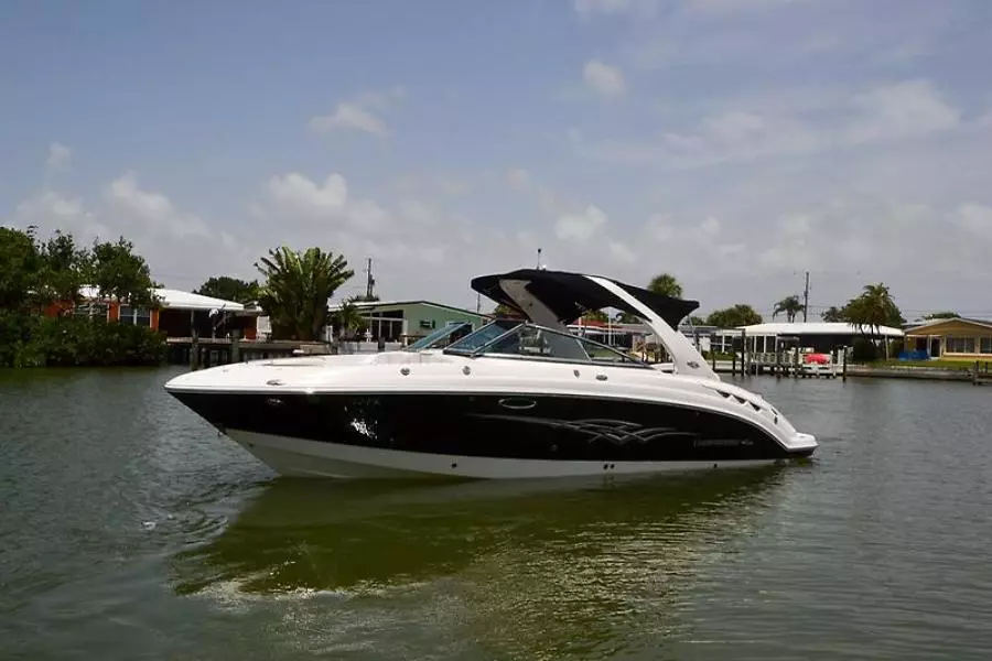 2009 Chaparral 276 SSX-3.jpg