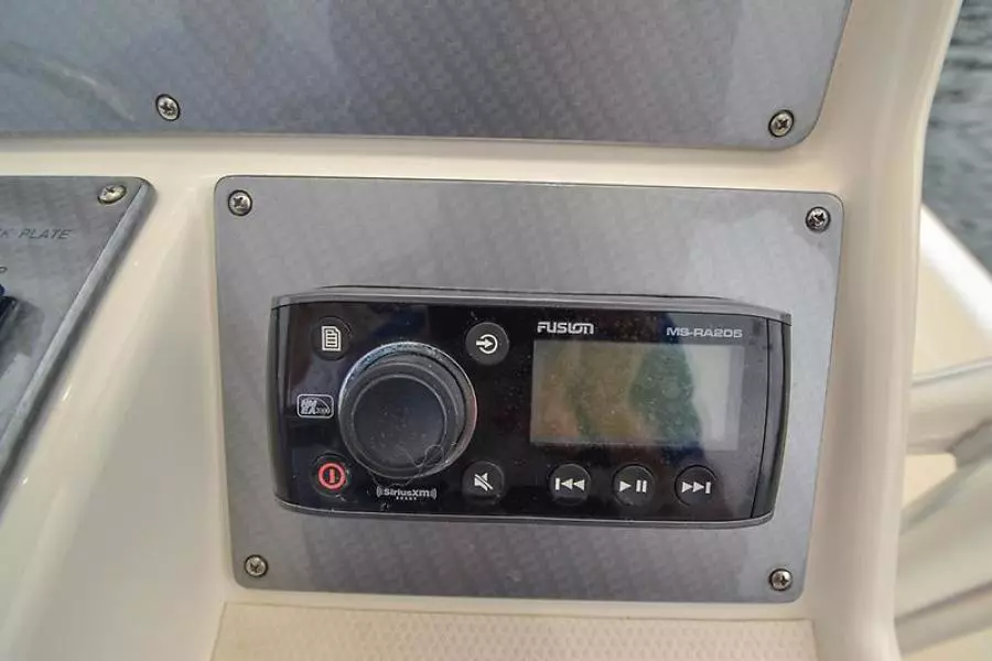 2016 Shearwater 25 LTZ-22.jpg