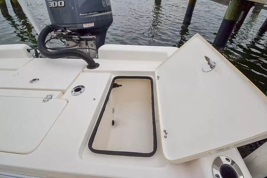 2016 Shearwater 25 LTZ-29.jpg