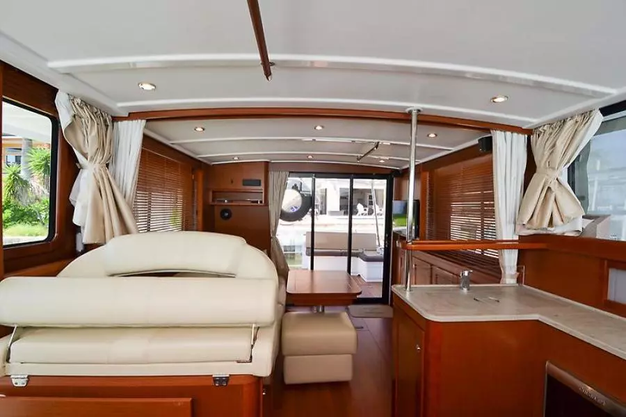 2016 Beneteau Swift Trawler 44