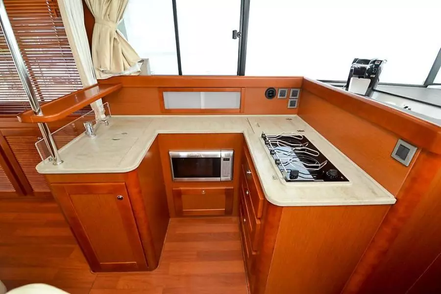 2016 Beneteau Swift Trawler 44