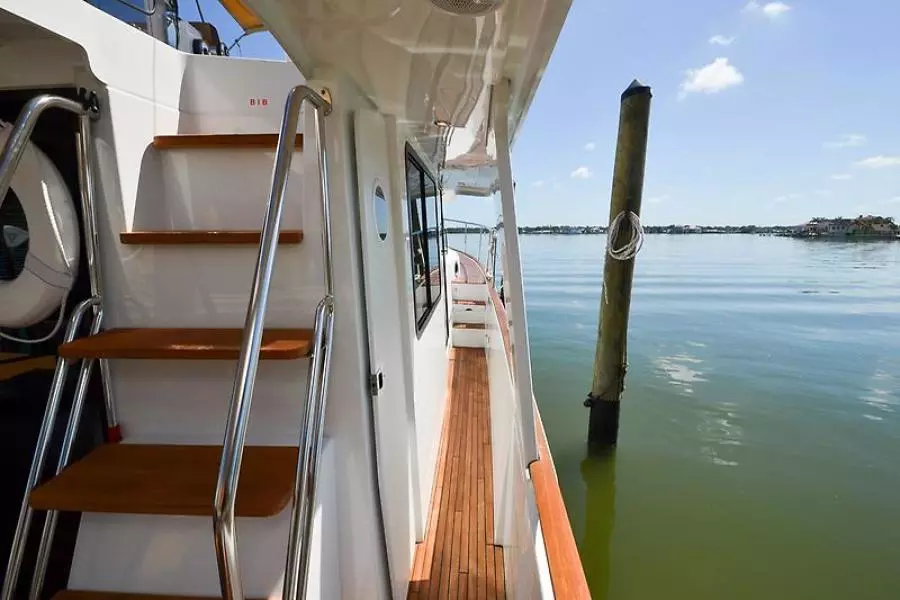 2016 Beneteau Swift Trawler 44