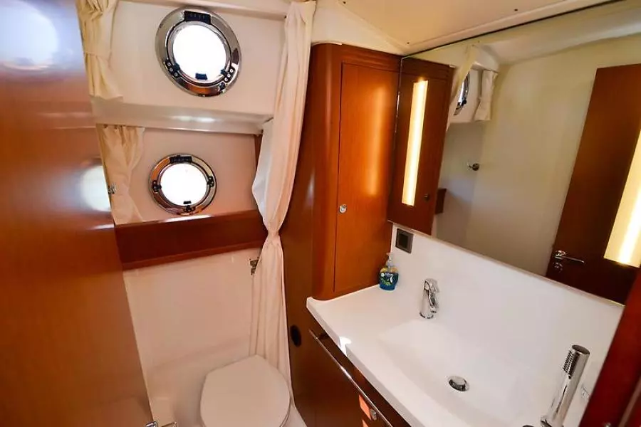 2016 Beneteau Swift Trawler 44