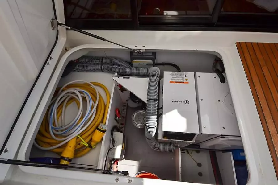 2016 Beneteau Swift Trawler 44