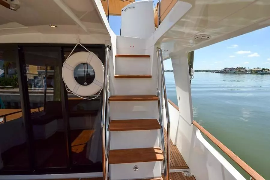 2016 Beneteau Swift Trawler 44