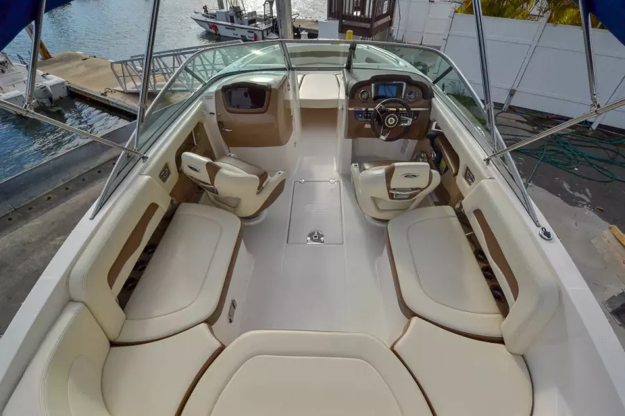 2016 Chaparral 246 SSi-11.jpg