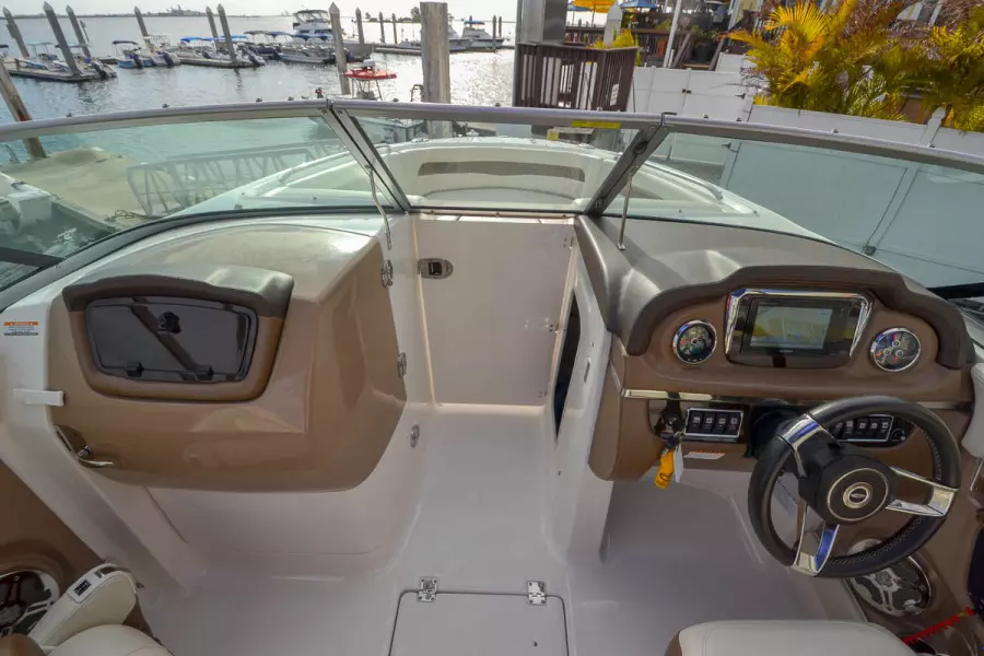 2016 Chaparral 246 SSi-32.jpg