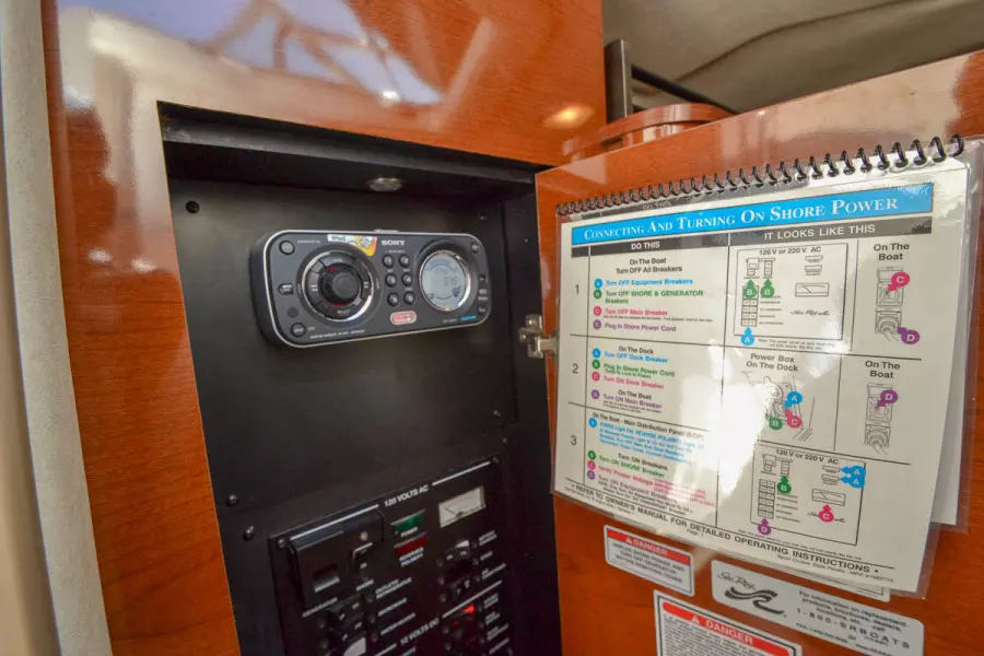 2009 Sea Ray 270 Sundancer-28.jpg