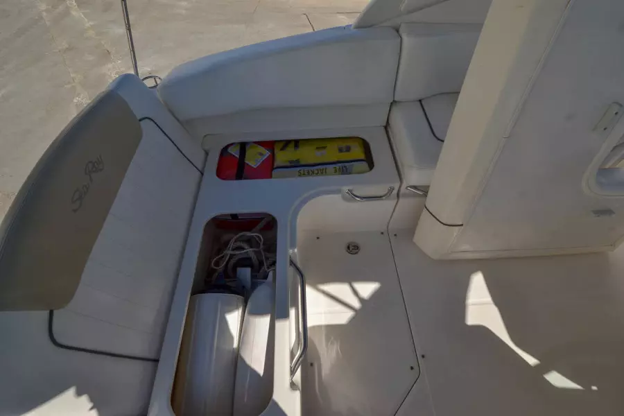 2009 Sea Ray 270 Sundancer-38.jpg