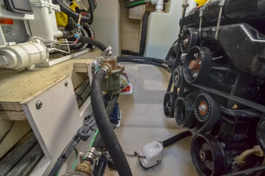 2009 Sea Ray 270 Sundancer-19.jpg