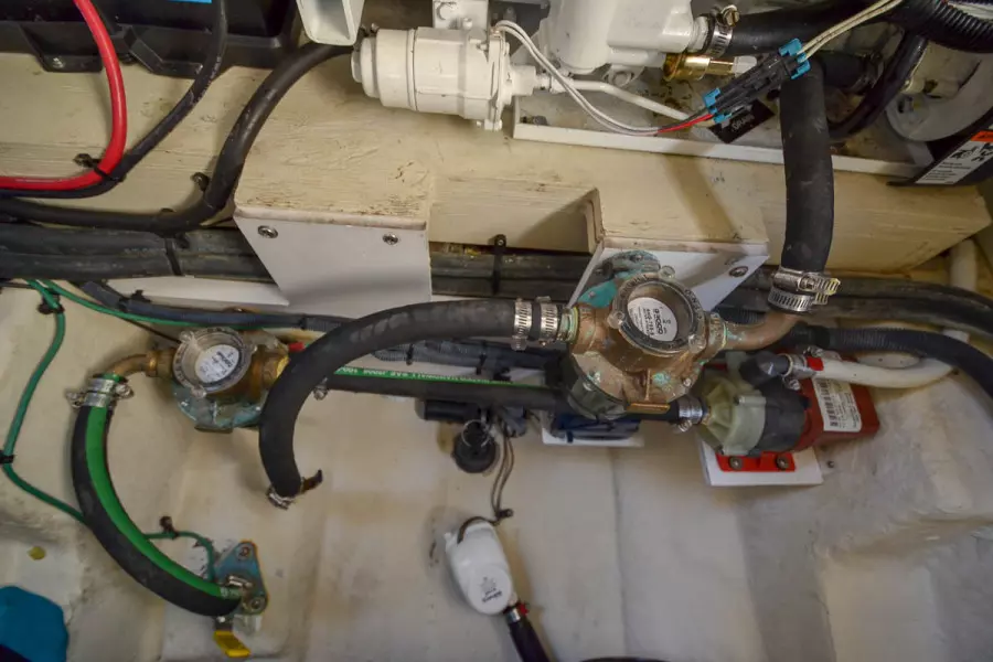 2009 Sea Ray 270 Sundancer-18.jpg