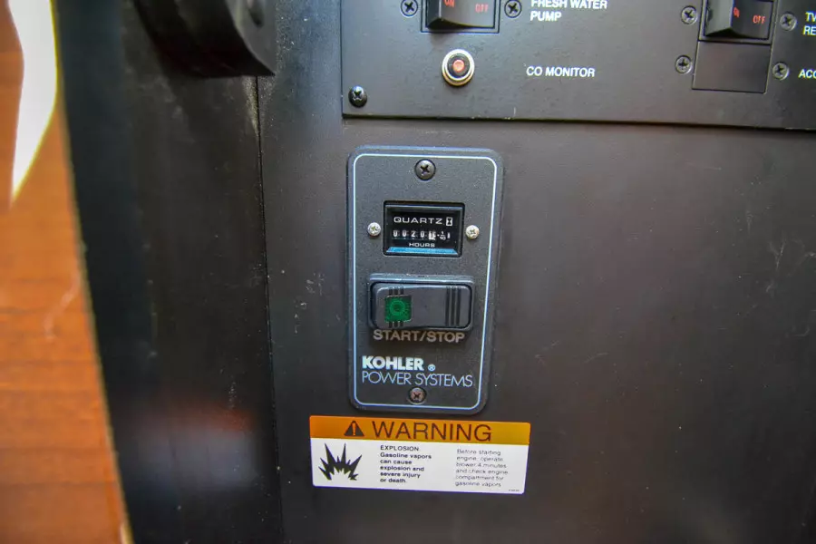 2009 Sea Ray 270 Sundancer-30.jpg