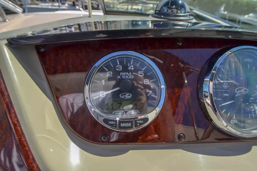 2009 Sea Ray 270 Sundancer-39.jpg