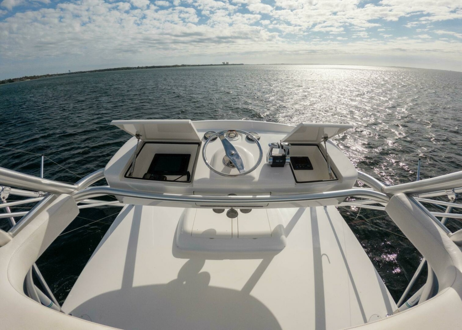 52' 2015 Viking 52 Sport Tower