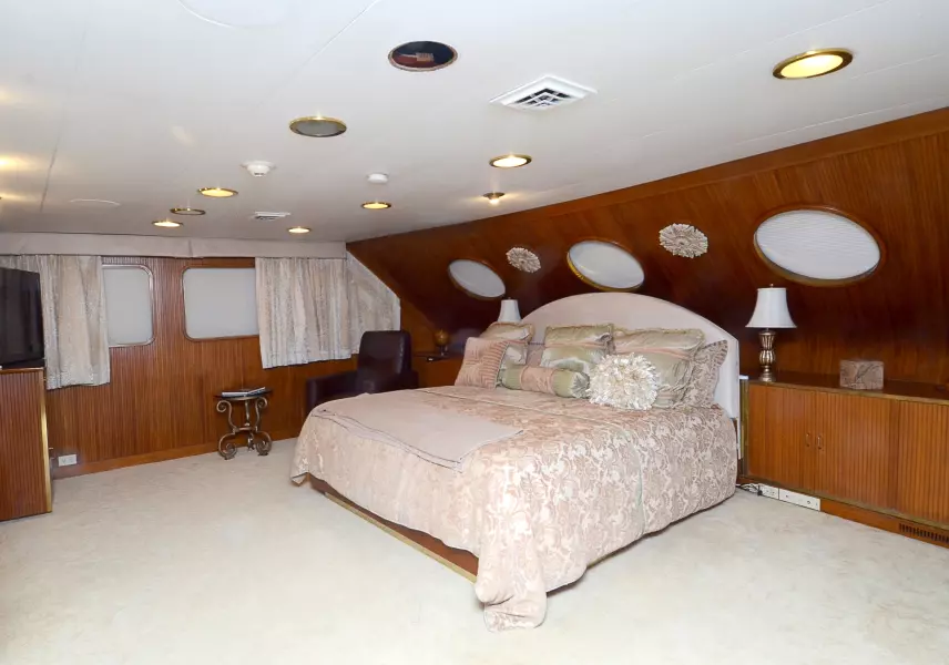 GOLDEN COMPASS 151ft Picchiotti Yacht For Sale