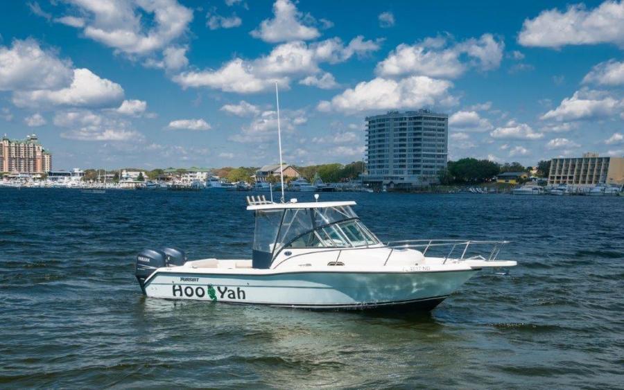 2005 Pursuit 2470 Walkaround